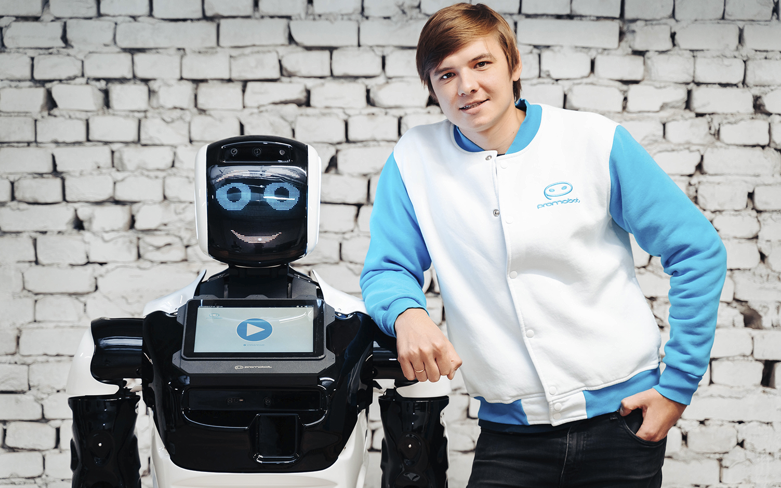 Робот из России будет преподавать в американском колледже