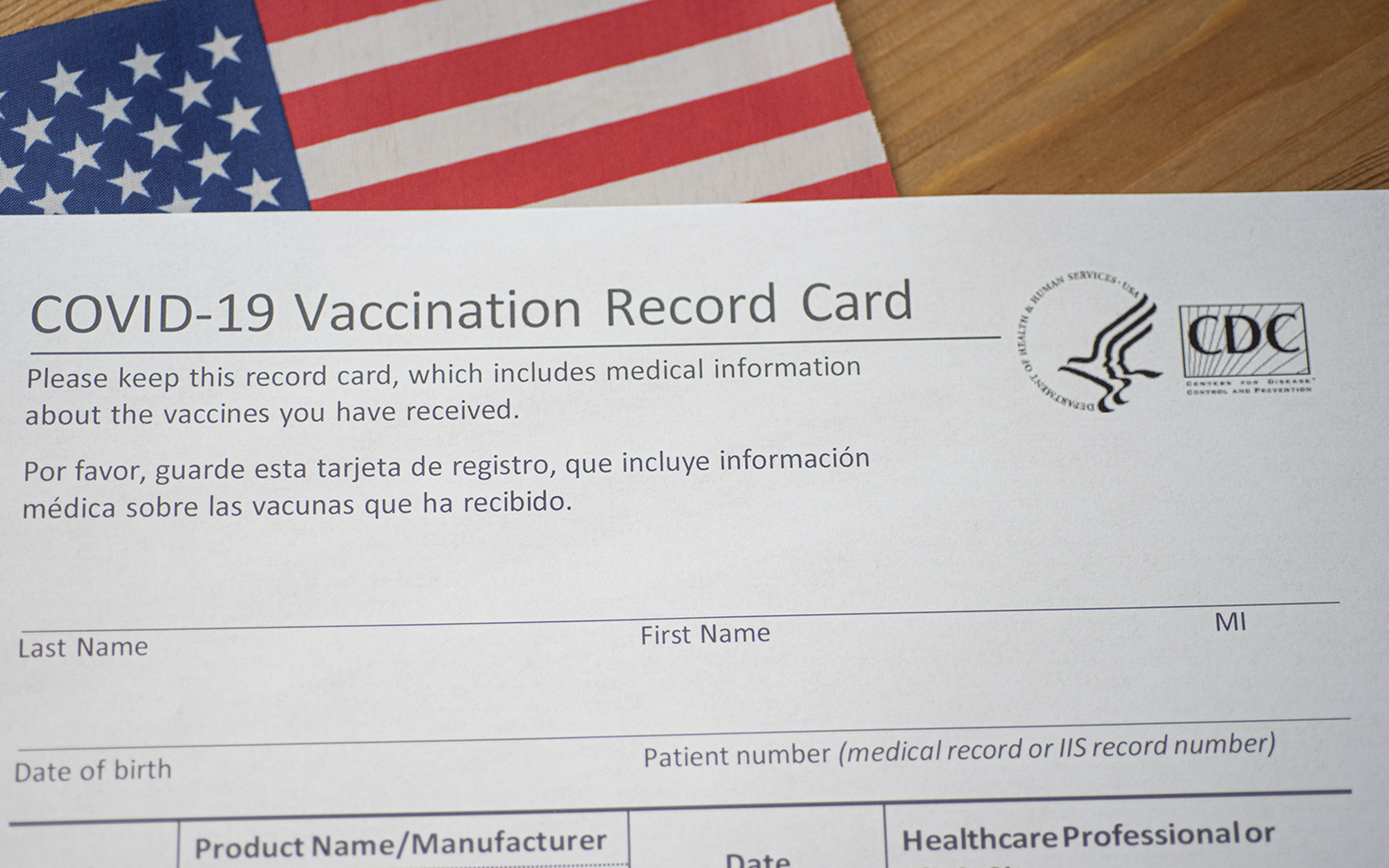 В США стали требовать вакцинации важных иностранных работников