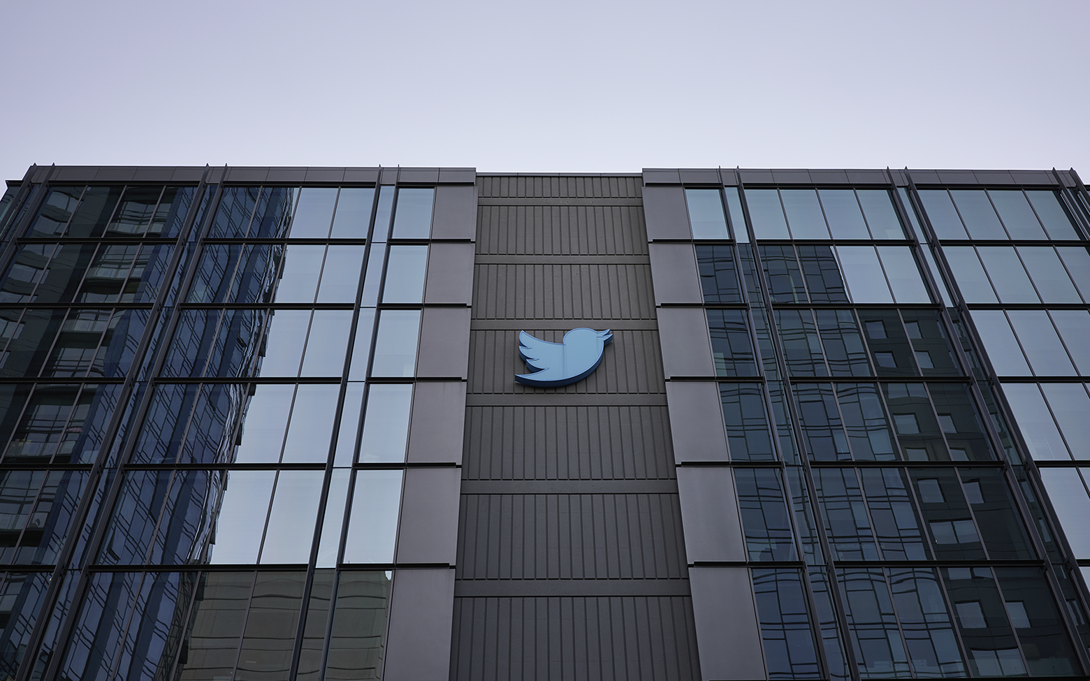 Twitter прекратил набор сотрудников