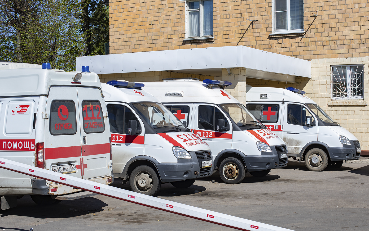 Московские водители скорой помощи жалуются, что получают «меньше дворника»