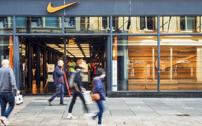 Nike начинает увольнять непривитых сотрудников